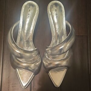 Women's Metallic Silver Kitten Heels